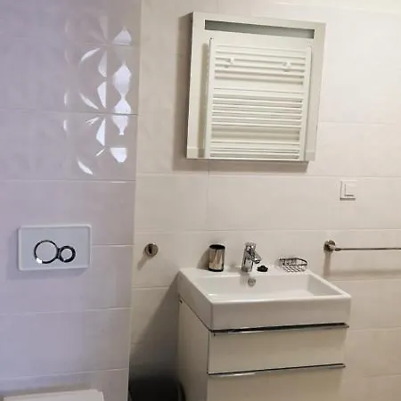 Apartament Trzypokojowy Z Basenem 